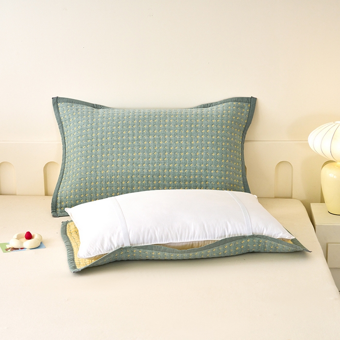 91家纺网 家纺一手货源 找家纺 棠薇家纺 2025新款提花绑带款枕巾棉纱布枕巾夹棉枕头巾 星空绿