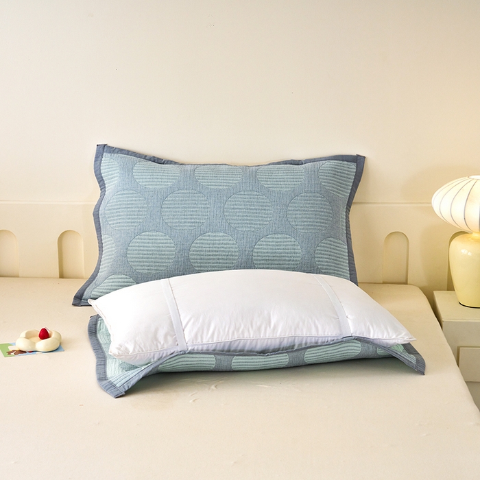 91家纺网 家纺一手货源 找家纺 棠薇家纺 2025新款提花绑带款枕巾棉纱布枕巾夹棉枕头巾 圆点生活