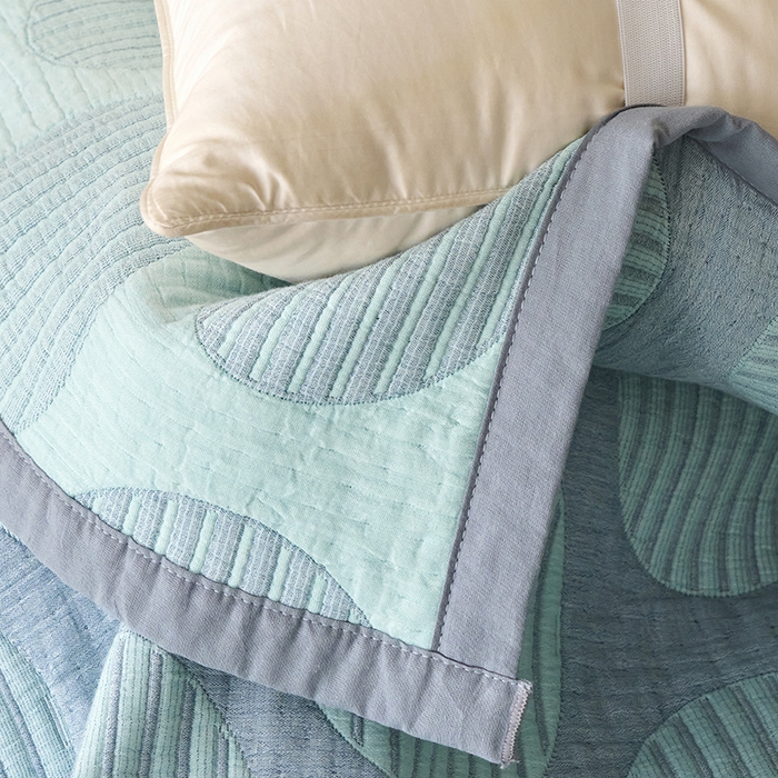 91家纺网 家纺一手货源 找家纺 棠薇家纺 2025新款提花绑带款枕巾棉纱布枕巾夹棉枕头巾 圆点生活