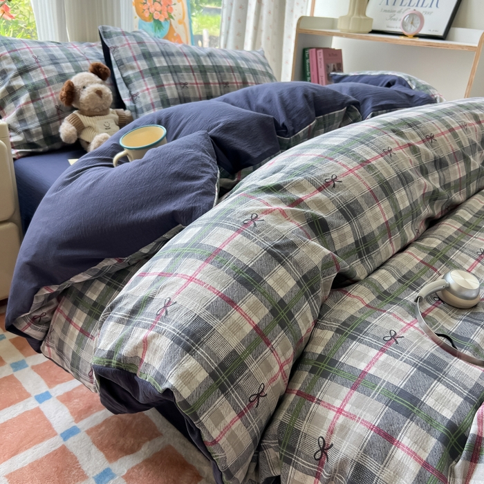 91家纺网 家纺一手货源 找家纺 （总）玉海棠家纺 2025新款云感提花双层纱印花系列四件套-场景二