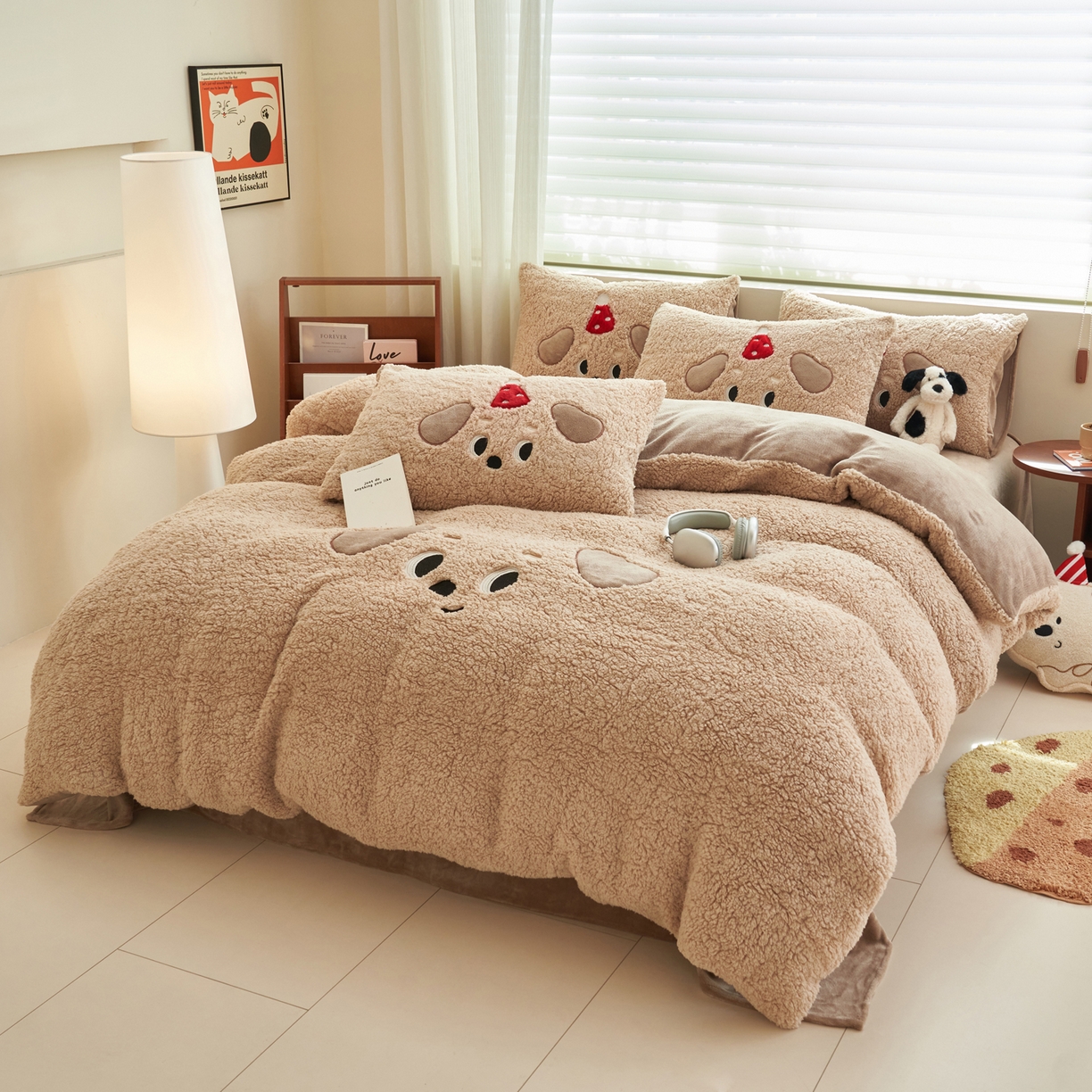 91家纺网 家纺一手货源 找家纺 晨曦家纺 2025贴布绣刺绣工艺羊羔绒牛奶绒四件套 呆萌小狗-咖