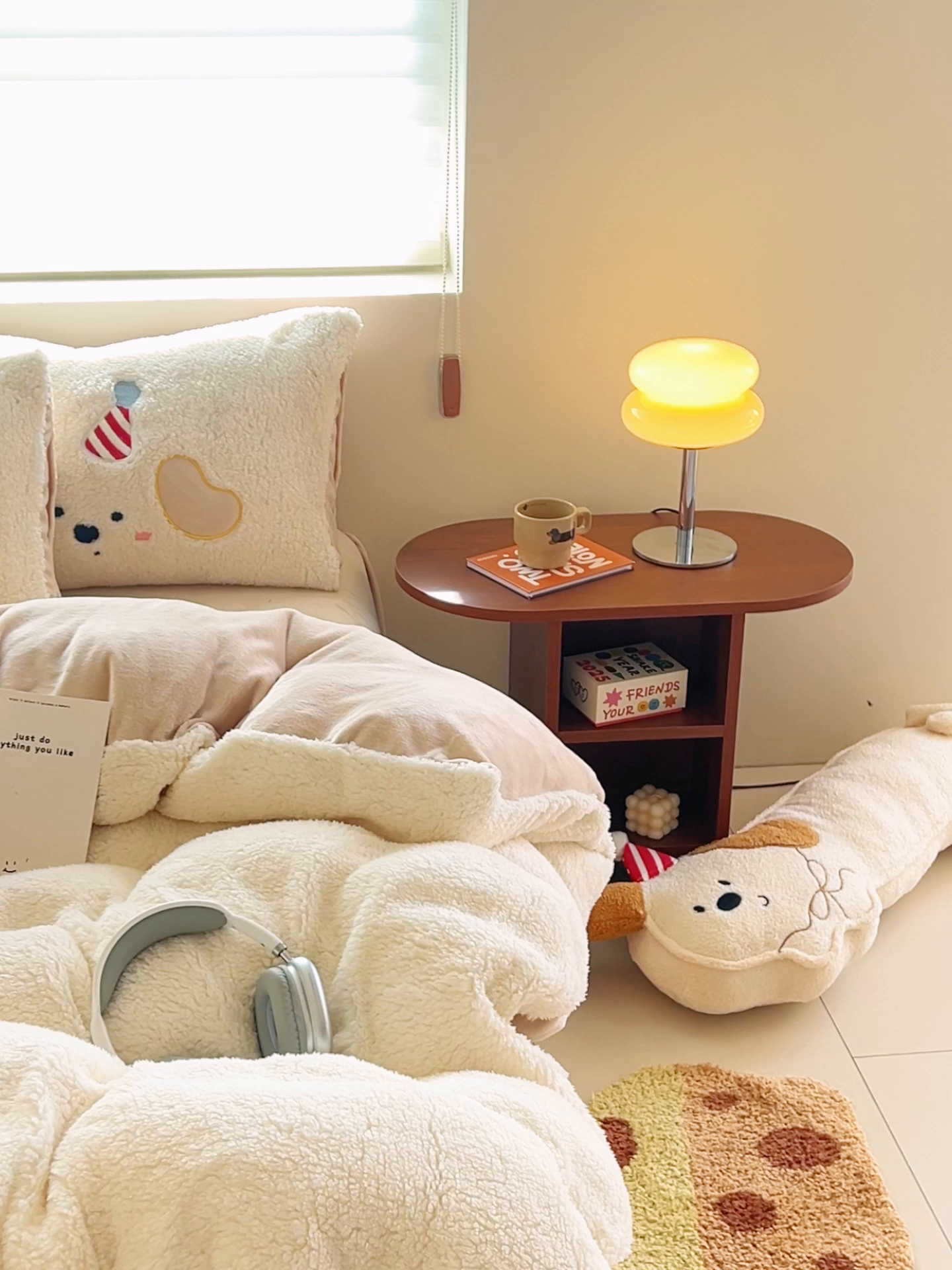 91家纺网 家纺一手货源 找家纺 晨曦家纺 2025贴布绣刺绣工艺羊羔绒牛奶绒四件套 呆萌小狗-奶白