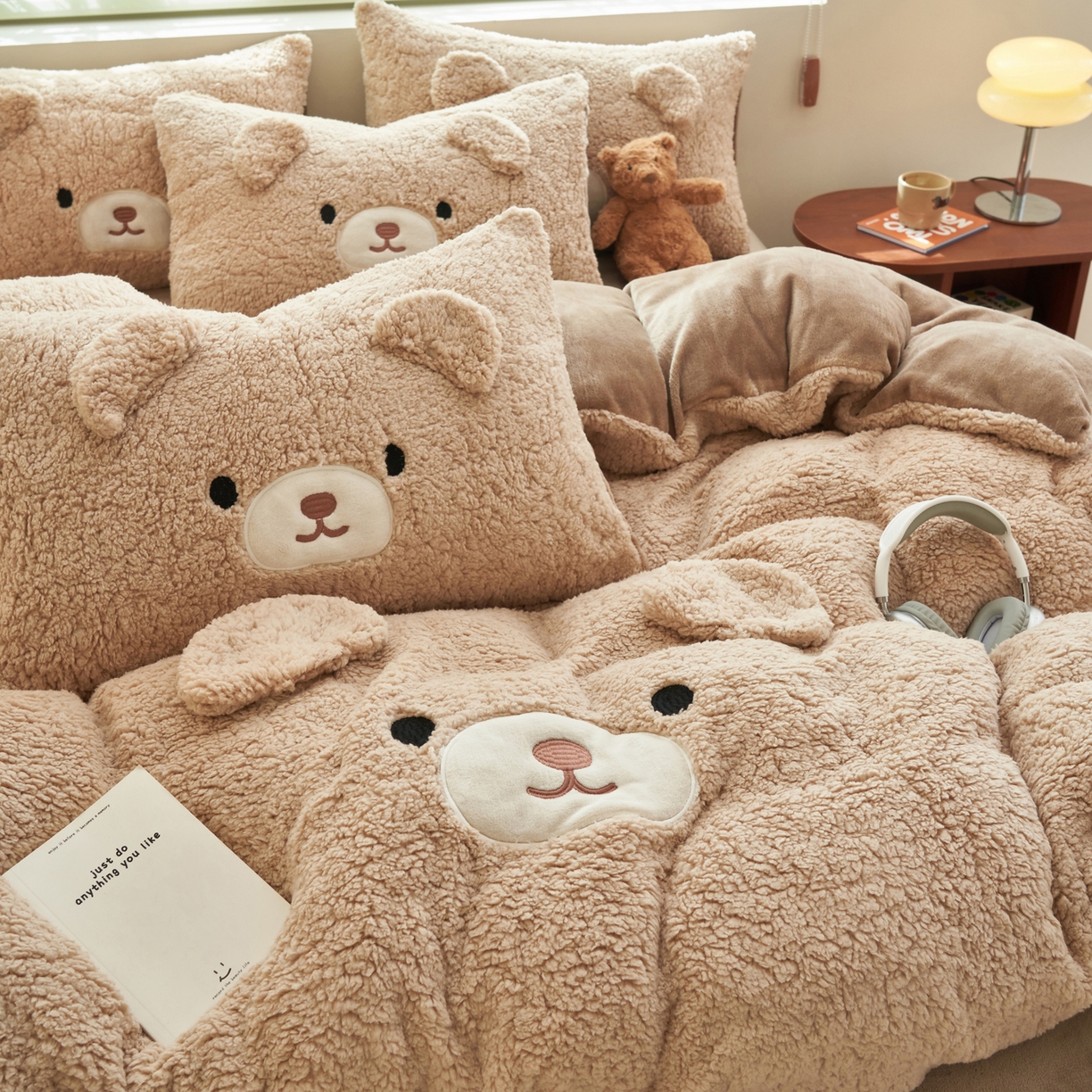 91家纺网 家纺一手货源 找家纺 晨曦家纺 2025贴布绣刺绣工艺羊羔绒牛奶绒四件套 熊宝