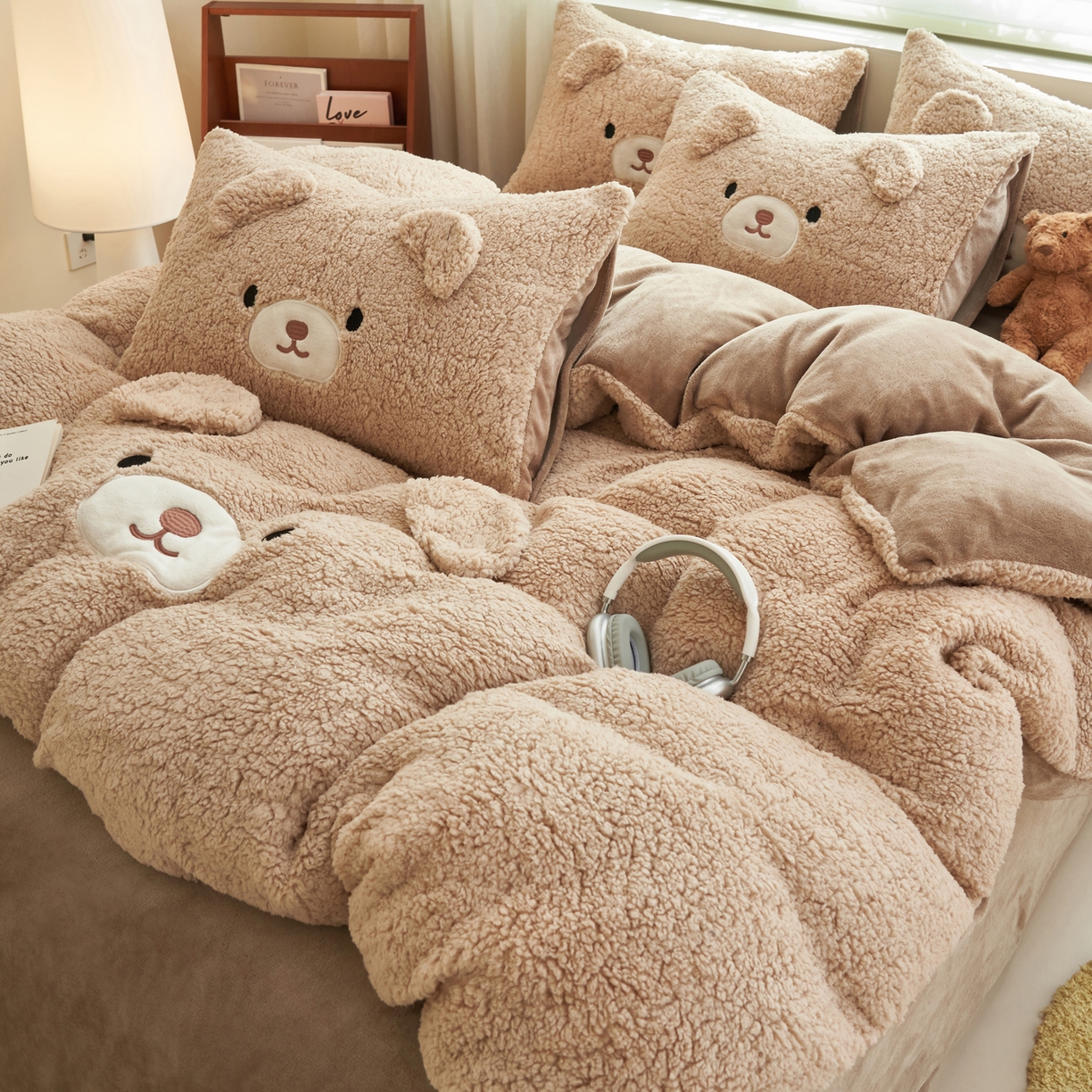 91家纺网 家纺一手货源 找家纺 晨曦家纺 2025贴布绣刺绣工艺羊羔绒牛奶绒四件套 熊宝