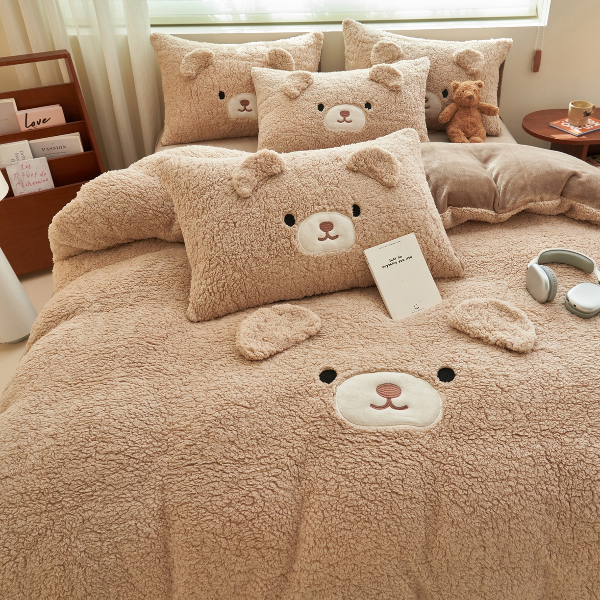 91家纺网 家纺一手货源 找家纺 晨曦家纺 2025贴布绣刺绣工艺羊羔绒牛奶绒四件套 熊宝