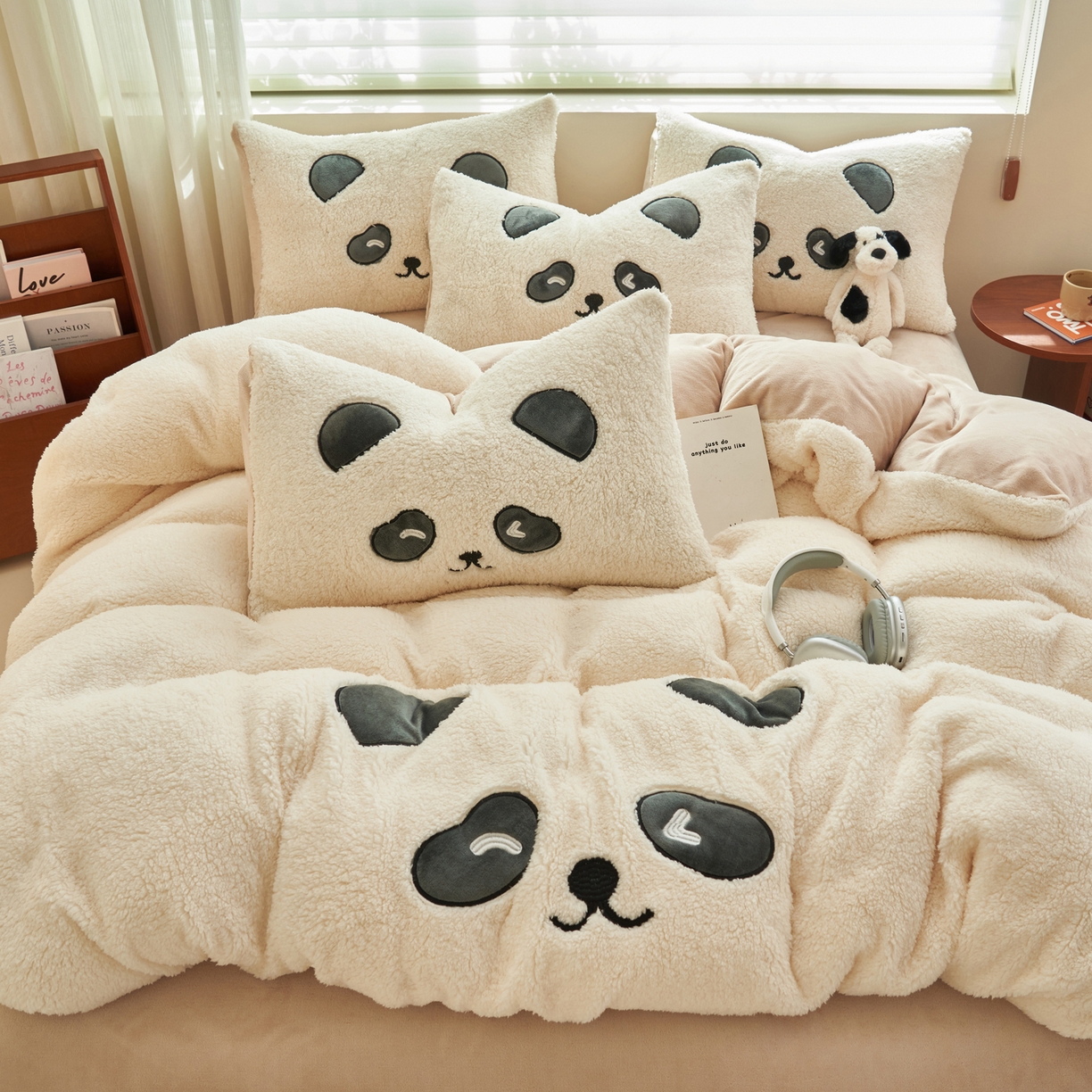 91家纺网 家纺一手货源 找家纺 晨曦家纺 2025贴布绣刺绣工艺羊羔绒牛奶绒四件套 熊猫宝贝