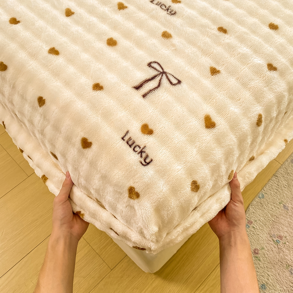 91家纺网 家纺一手货源 找家纺 （总）眠势力 2025新款暖绒泡泡床笠单件冬季保暖床罩牛奶绒床垫保护套