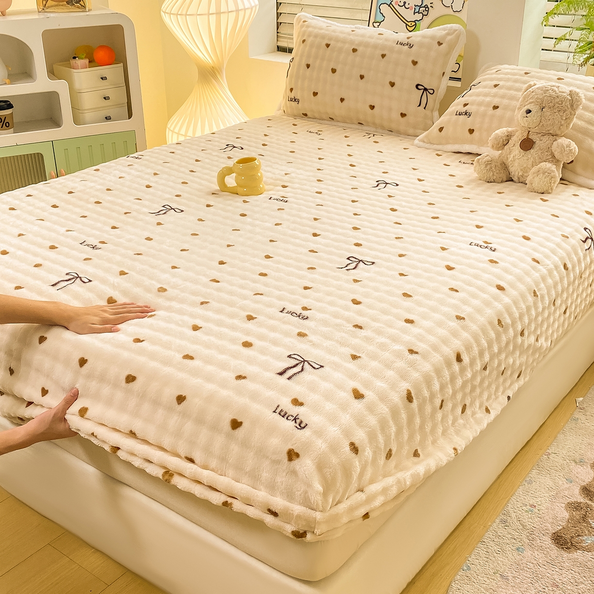 91家纺网 家纺一手货源 找家纺 （总）眠势力 2025新款暖绒泡泡床笠单件冬季保暖床罩牛奶绒床垫保护套