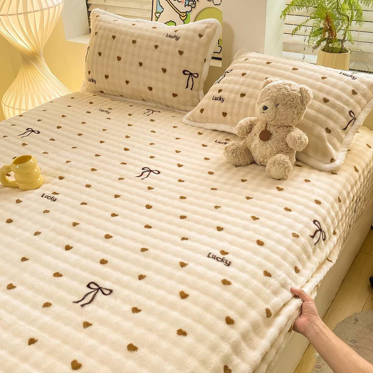 91家纺网 家纺一手货源 找家纺 （总）眠势力 2025新款暖绒泡泡床笠单件冬季保暖床罩牛奶绒床垫保护套