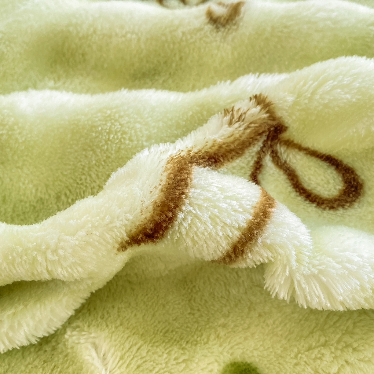 91家纺网 家纺一手货源 找家纺 眠势力 2025新款暖绒泡泡床笠单件冬季保暖床罩牛奶绒床垫保护套 爱心绿【暖绒泡泡床笠】