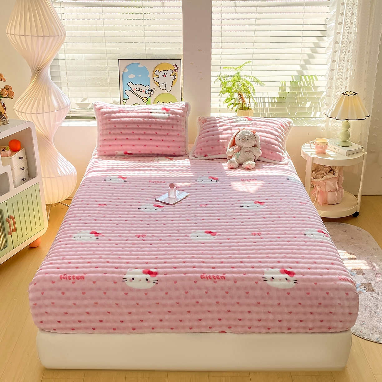 91家纺网 家纺一手货源 找家纺 眠势力 2025新款暖绒泡泡床笠单件冬季保暖床罩牛奶绒床垫保护套 爱心KT【暖绒泡泡床笠】