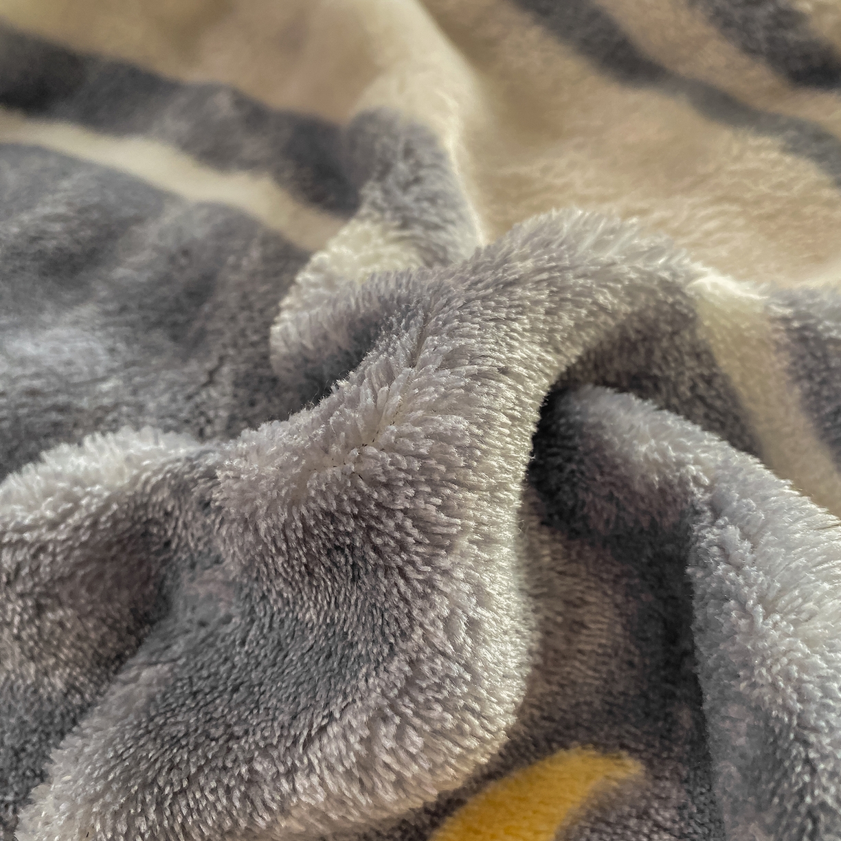 91家纺网 家纺一手货源 找家纺 眠势力 2025新款暖绒泡泡床笠单件冬季保暖床罩牛奶绒床垫保护套 繁星【暖绒泡泡床笠】