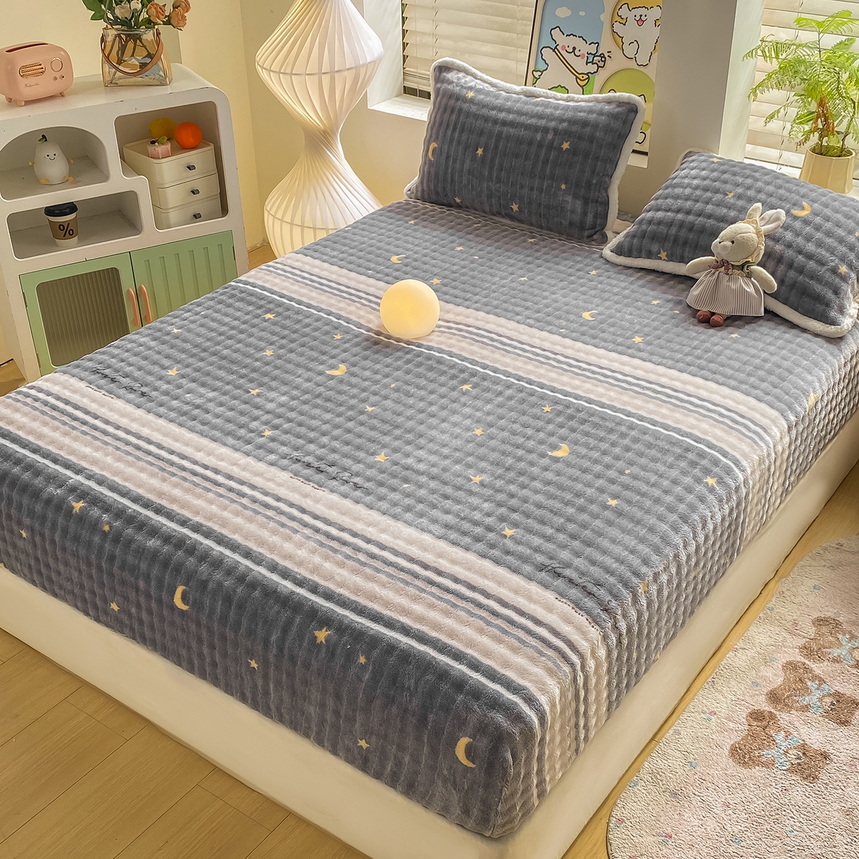 91家纺网 家纺一手货源 找家纺 眠势力 2025新款暖绒泡泡床笠单件冬季保暖床罩牛奶绒床垫保护套 繁星【暖绒泡泡床笠】