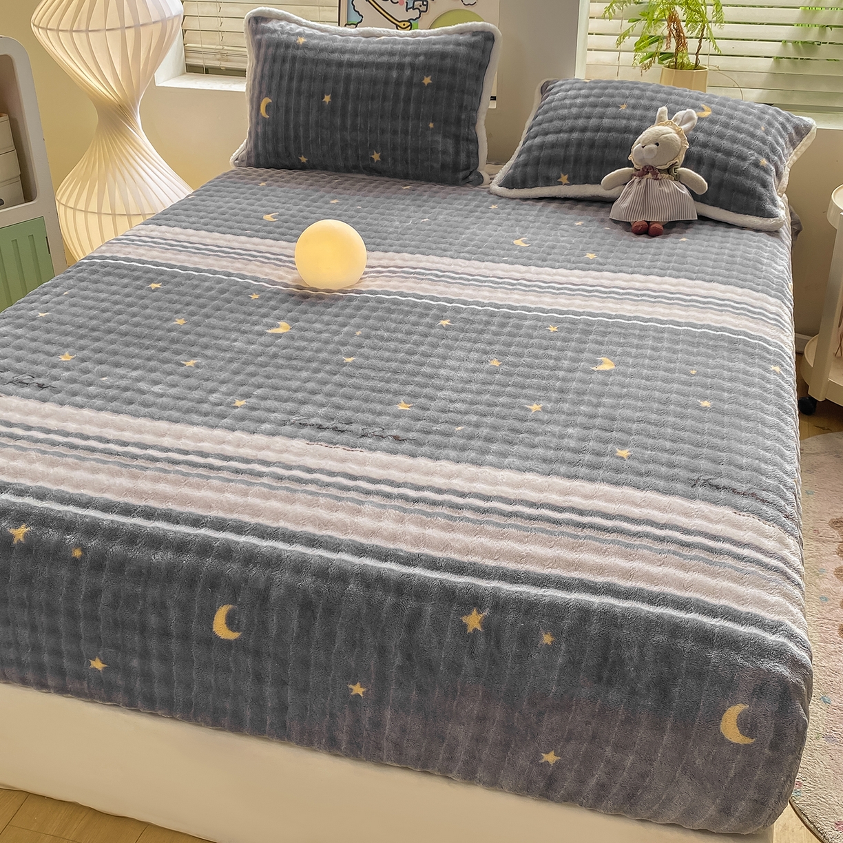 91家纺网 家纺一手货源 找家纺 眠势力 2025新款暖绒泡泡床笠单件冬季保暖床罩牛奶绒床垫保护套 繁星【暖绒泡泡床笠】