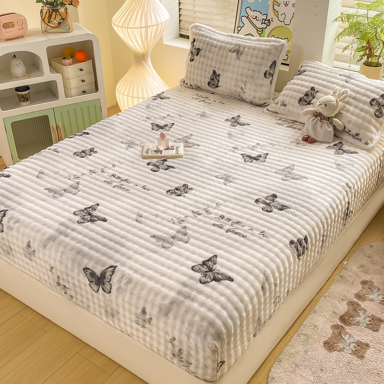 91家纺网 家纺一手货源 找家纺 眠势力 2025新款暖绒泡泡床笠单件冬季保暖床罩牛奶绒床垫保护套 蝴蝶梦境【暖绒泡泡床笠】