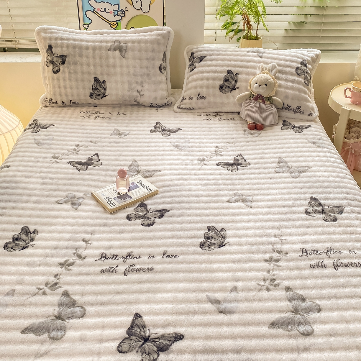 91家纺网 家纺一手货源 找家纺 眠势力 2025新款暖绒泡泡床笠单件冬季保暖床罩牛奶绒床垫保护套 蝴蝶梦境【暖绒泡泡床笠】