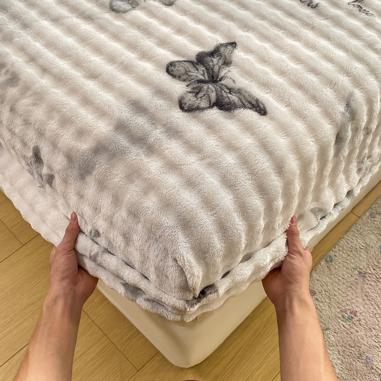 91家纺网 家纺一手货源 找家纺 眠势力 2025新款暖绒泡泡床笠单件冬季保暖床罩牛奶绒床垫保护套 蝴蝶梦境【暖绒泡泡床笠】