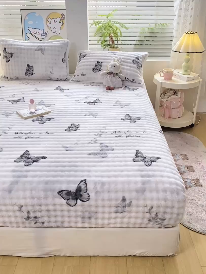 91家纺网 家纺一手货源 找家纺 眠势力 2025新款暖绒泡泡床笠单件冬季保暖床罩牛奶绒床垫保护套 蝴蝶梦境【暖绒泡泡床笠】