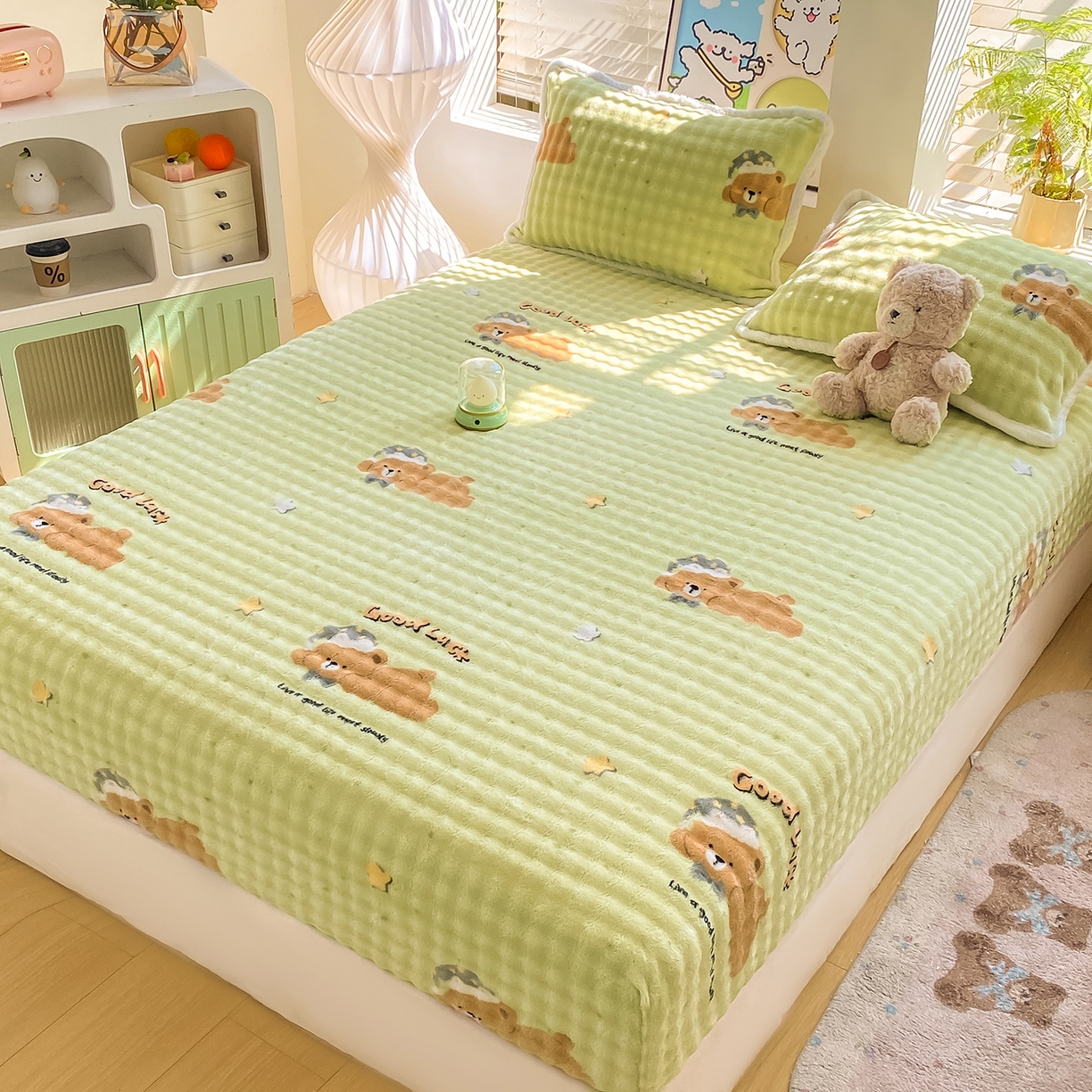 91家纺网 家纺一手货源 找家纺 眠势力 2025新款暖绒泡泡床笠单件冬季保暖床罩牛奶绒床垫保护套 帽子小熊【暖绒泡泡床笠】