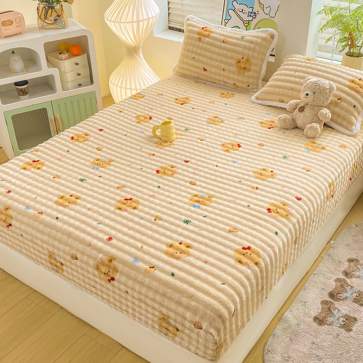 91家纺网 家纺一手货源 找家纺 眠势力 2025新款暖绒泡泡床笠单件冬季保暖床罩牛奶绒床垫保护套 奶油小熊【暖绒泡泡床笠】