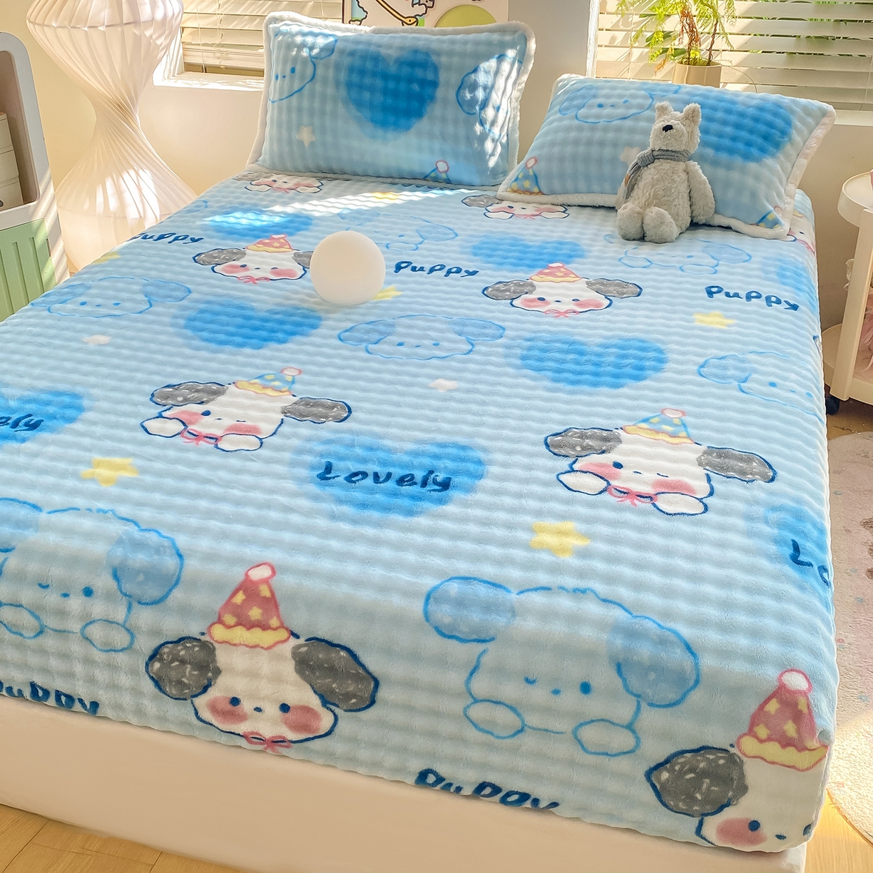 91家纺网 家纺一手货源 找家纺 眠势力 2025新款暖绒泡泡床笠单件冬季保暖床罩牛奶绒床垫保护套 趴趴狗【暖绒泡泡床笠】