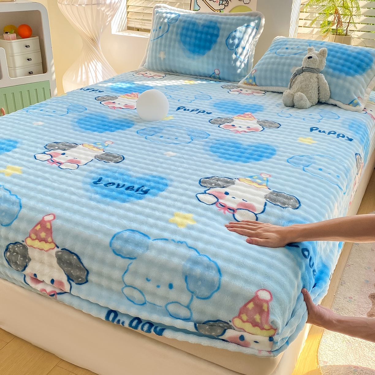 91家纺网 家纺一手货源 找家纺 眠势力 2025新款暖绒泡泡床笠单件冬季保暖床罩牛奶绒床垫保护套 趴趴狗【暖绒泡泡床笠】