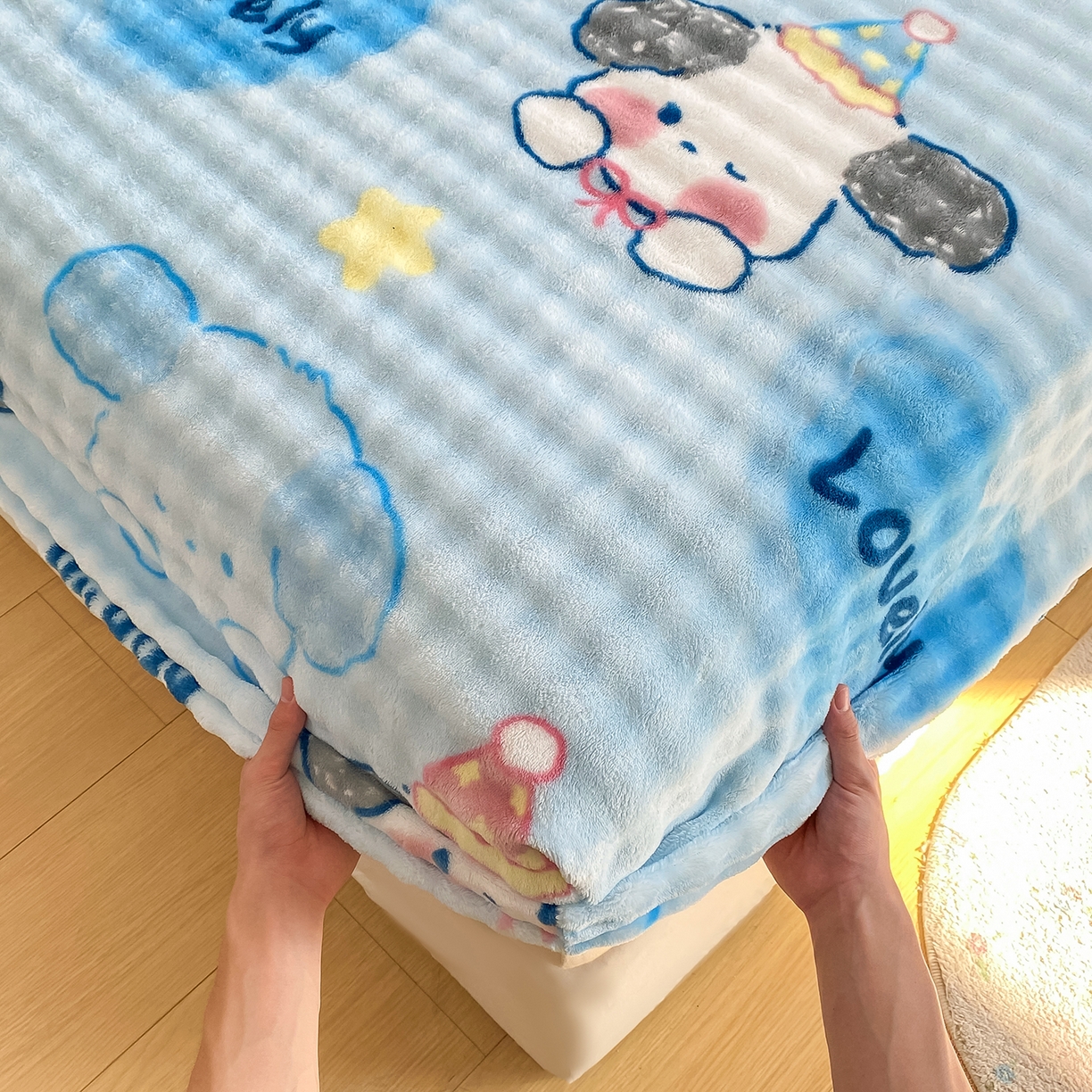 91家纺网 家纺一手货源 找家纺 眠势力 2025新款暖绒泡泡床笠单件冬季保暖床罩牛奶绒床垫保护套 趴趴狗【暖绒泡泡床笠】