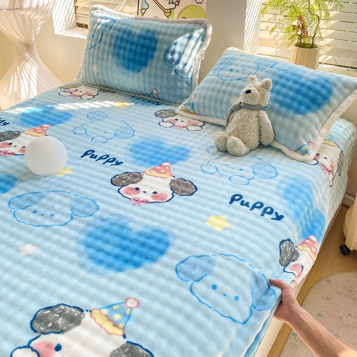 91家纺网 家纺一手货源 找家纺 眠势力 2025新款暖绒泡泡床笠单件冬季保暖床罩牛奶绒床垫保护套 趴趴狗【暖绒泡泡床笠】