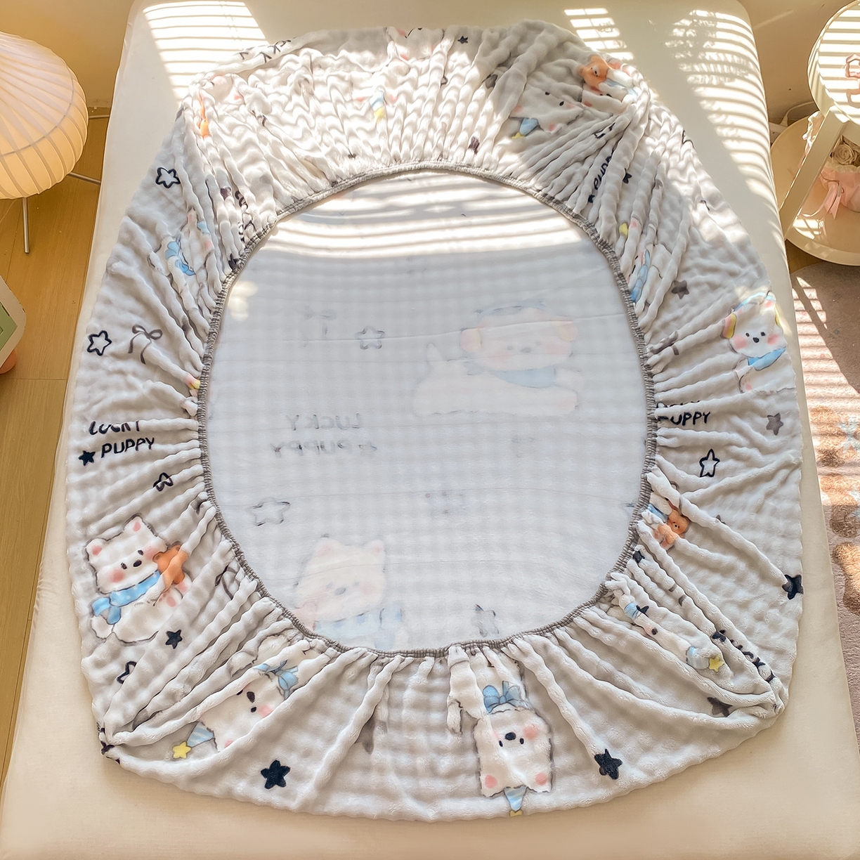 91家纺网 家纺一手货源 找家纺 眠势力 2025新款暖绒泡泡床笠单件冬季保暖床罩牛奶绒床垫保护套 星星猫咪【暖绒泡泡床笠】