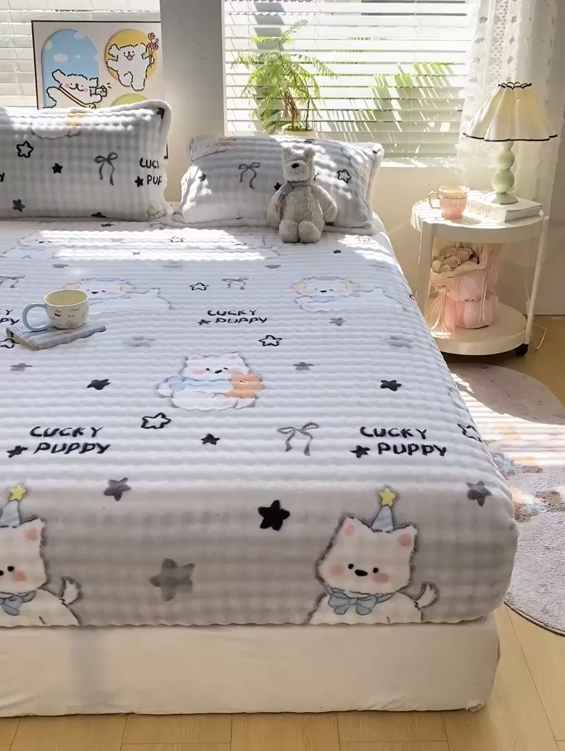 91家纺网 家纺一手货源 找家纺 眠势力 2025新款暖绒泡泡床笠单件冬季保暖床罩牛奶绒床垫保护套 星星猫咪【暖绒泡泡床笠】