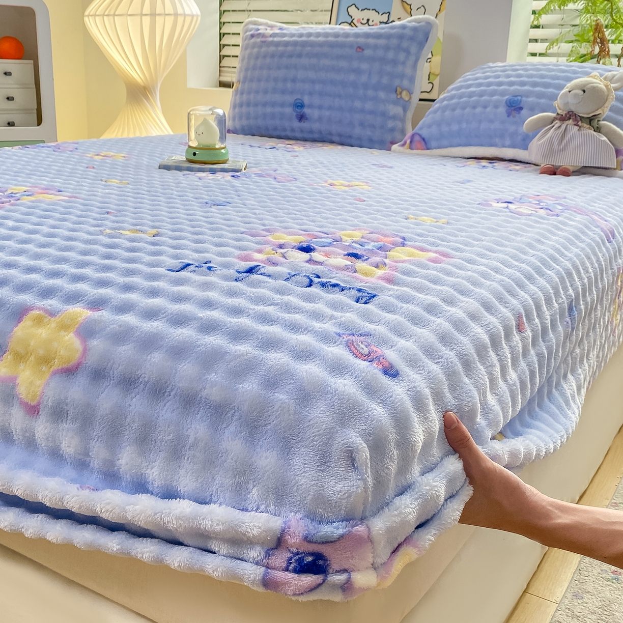 91家纺网 家纺一手货源 找家纺 眠势力 2025新款暖绒泡泡床笠单件冬季保暖床罩牛奶绒床垫保护套 星星梦露【暖绒泡泡床笠】