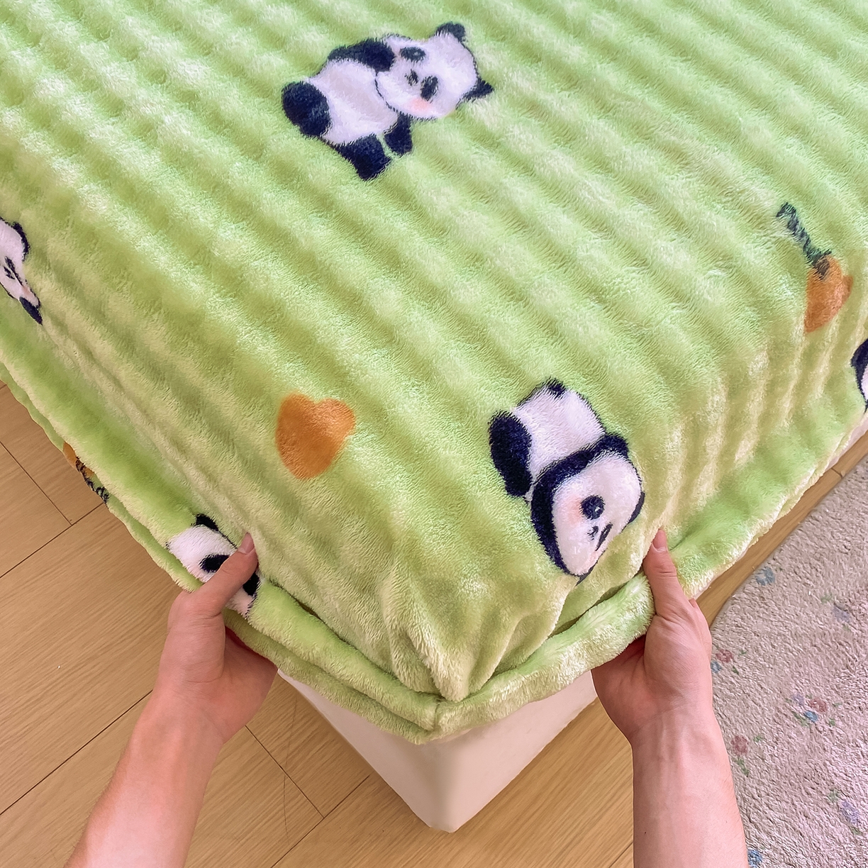 91家纺网 家纺一手货源 找家纺 眠势力 2025新款暖绒泡泡床笠单件冬季保暖床罩牛奶绒床垫保护套 熊猫【暖绒泡泡床笠】