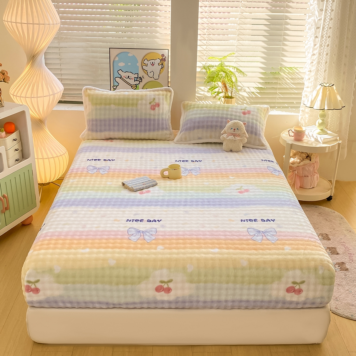 91家纺网 家纺一手货源 找家纺 眠势力 2025新款暖绒泡泡床笠单件冬季保暖床罩牛奶绒床垫保护套 樱桃彩虹【暖绒泡泡床笠】