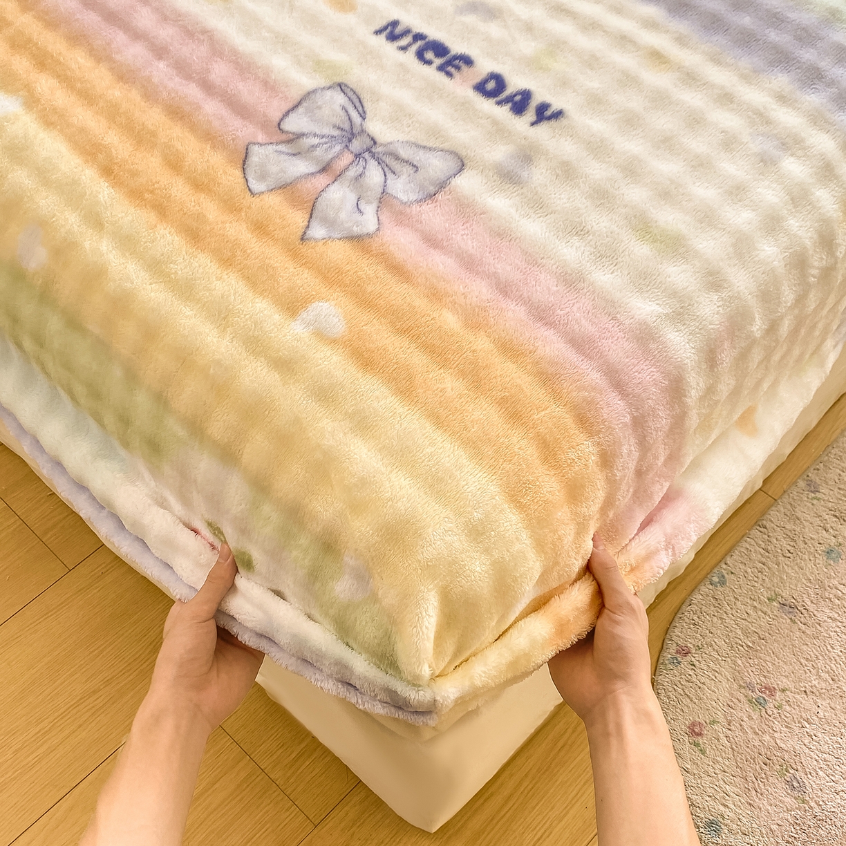 91家纺网 家纺一手货源 找家纺 眠势力 2025新款暖绒泡泡床笠单件冬季保暖床罩牛奶绒床垫保护套 樱桃彩虹【暖绒泡泡床笠】