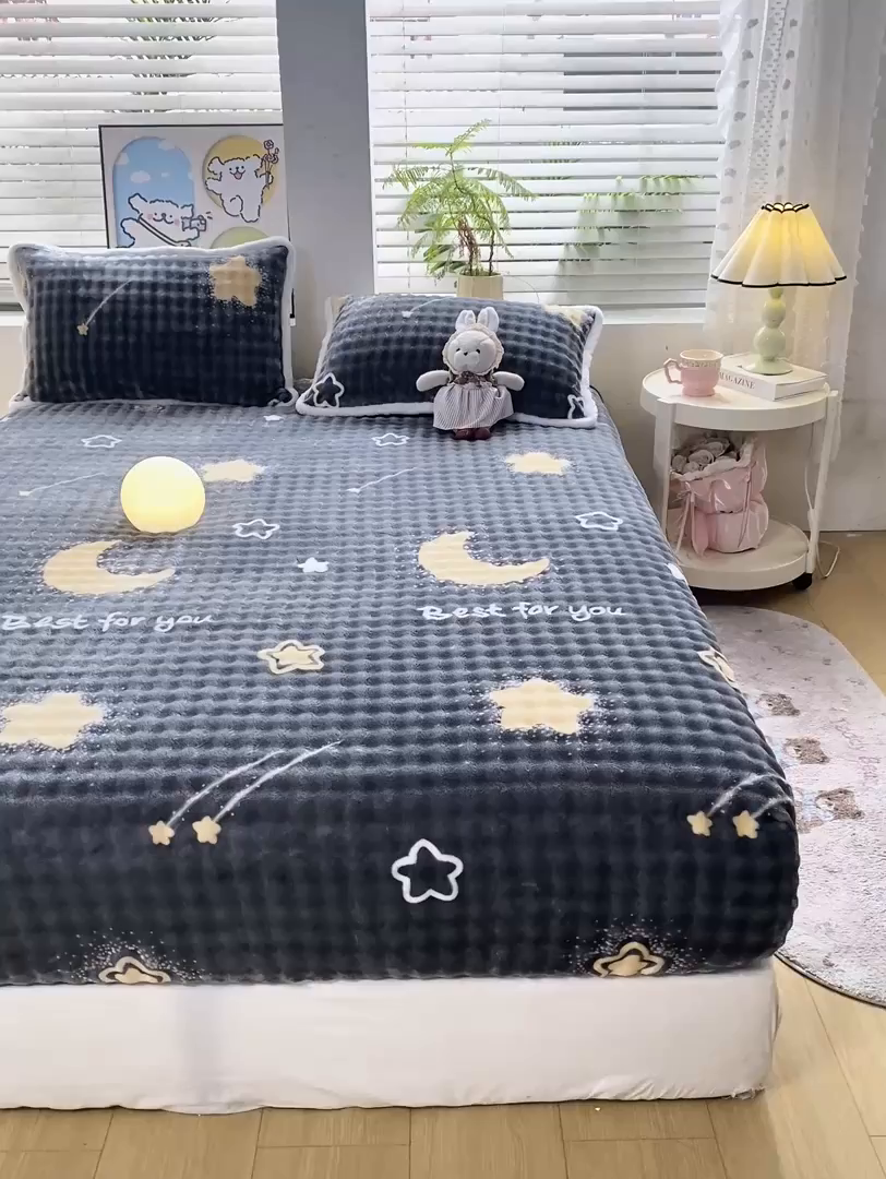 91家纺网 家纺一手货源 找家纺 眠势力 2025新款暖绒泡泡床笠单件冬季保暖床罩牛奶绒床垫保护套 月亮湾【暖绒泡泡床笠】