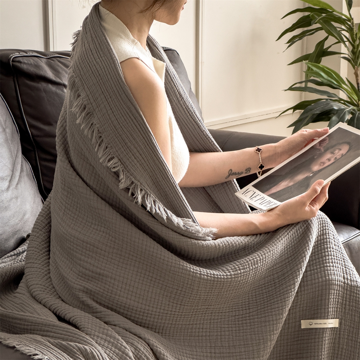 91家纺网 家纺一手货源 找家纺 兄弟坊 2026新款美拉德全棉夏被纱布毯空调毯飞机毯 雅居-雾石灰