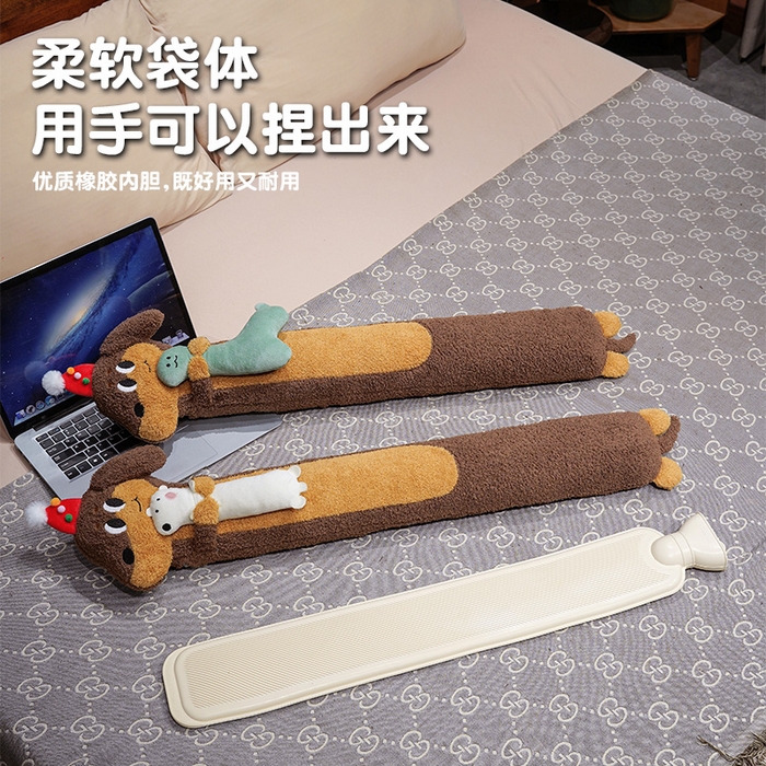91家纺网 家纺一手货源 找家纺 仟亿莱 2025新款抱娃腊肠狗注水长条热水袋 注水腊肠小熊 80cm