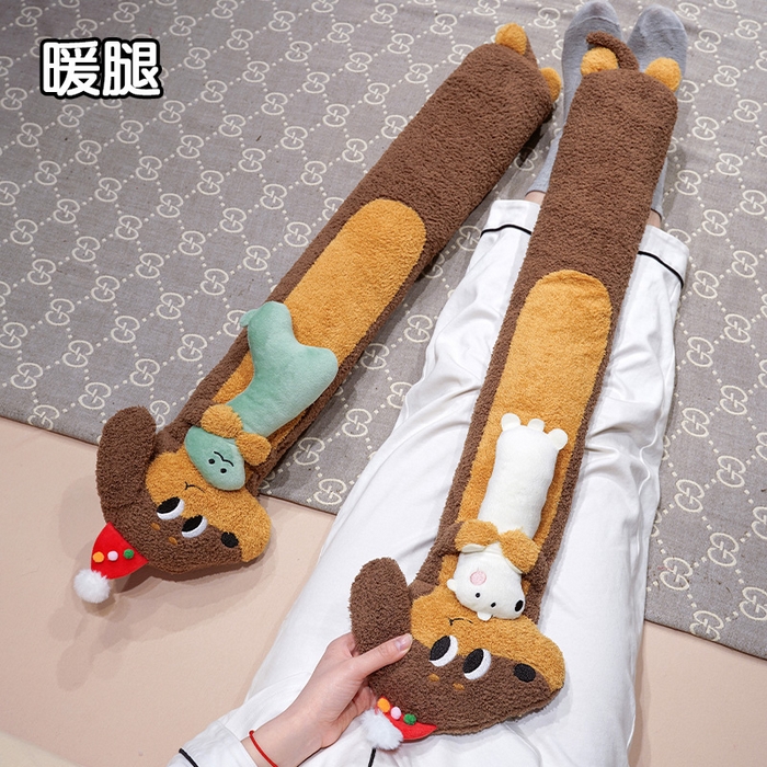91家纺网 家纺一手货源 找家纺 仟亿莱 2025新款抱娃腊肠狗注水长条热水袋 注水腊肠小熊 80cm