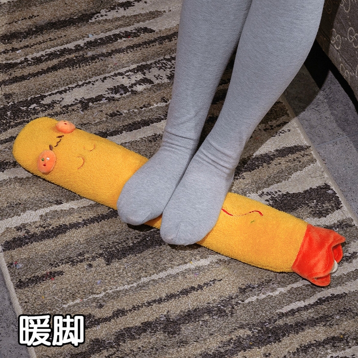 91家纺网 家纺一手货源 找家纺 （总）仟亿莱 2025新款可爱炸虾注水长条热水袋