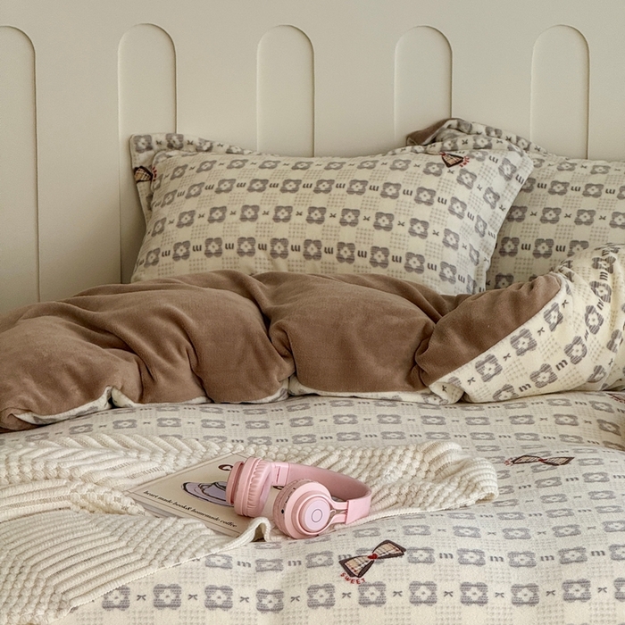 91家纺网 家纺一手货源 找家纺 于果 2025新款牛奶绒印花四件套 蝴蝶结