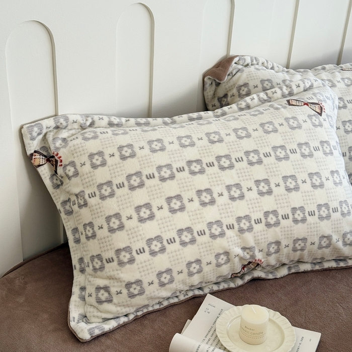 91家纺网 家纺一手货源 找家纺 于果 2025新款牛奶绒印花四件套 蝴蝶结