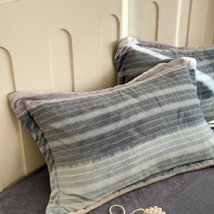 91家纺网 家纺一手货源 找家纺 于果 2025新款牛奶绒印花四件套 帕尼拉