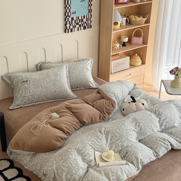 91家纺网 家纺一手货源 找家纺 于果 2025新款牛奶绒印花四件套 轻奢生活