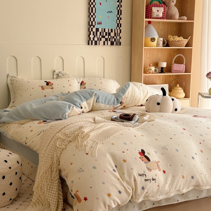 91家纺网 家纺一手货源 找家纺 于果 2025新款牛奶绒印花四件套 童趣星海