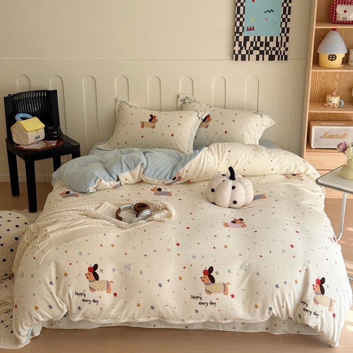 91家纺网 家纺一手货源 找家纺 于果 2025新款牛奶绒印花四件套 童趣星海