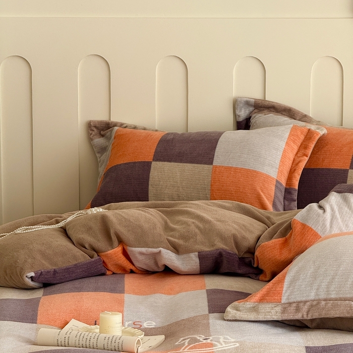 91家纺网 家纺一手货源 找家纺 于果 2025新款牛奶绒印花四件套 小马格