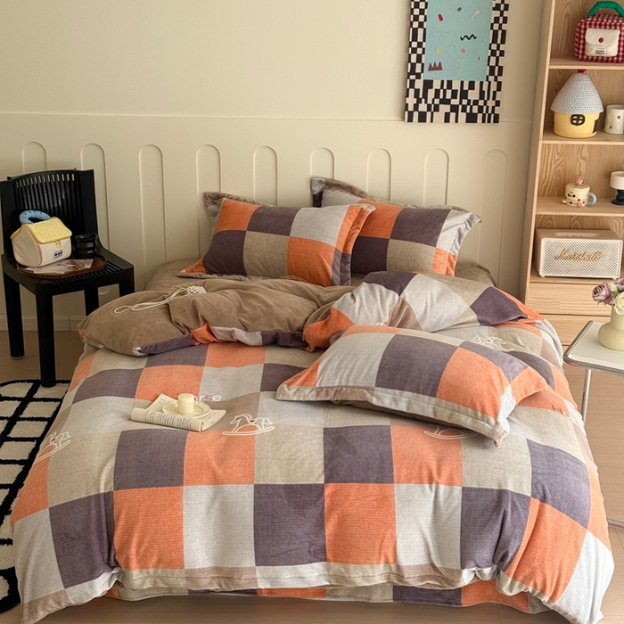 91家纺网 家纺一手货源 找家纺 于果 2025新款牛奶绒印花四件套 小马格