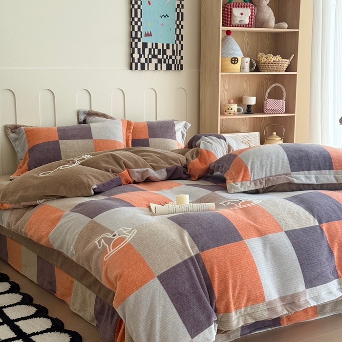 91家纺网 家纺一手货源 找家纺 于果 2025新款牛奶绒印花四件套 小马格