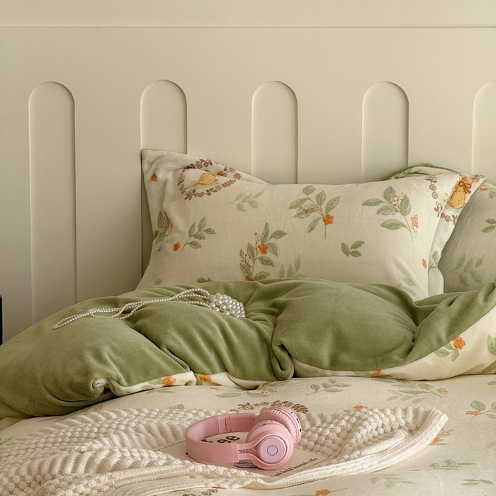 91家纺网 家纺一手货源 找家纺 于果 2025新款牛奶绒印花四件套 叶畔兔语