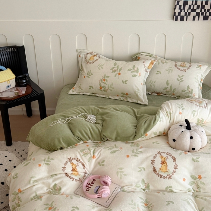 91家纺网 家纺一手货源 找家纺 于果 2025新款牛奶绒印花四件套 叶畔兔语